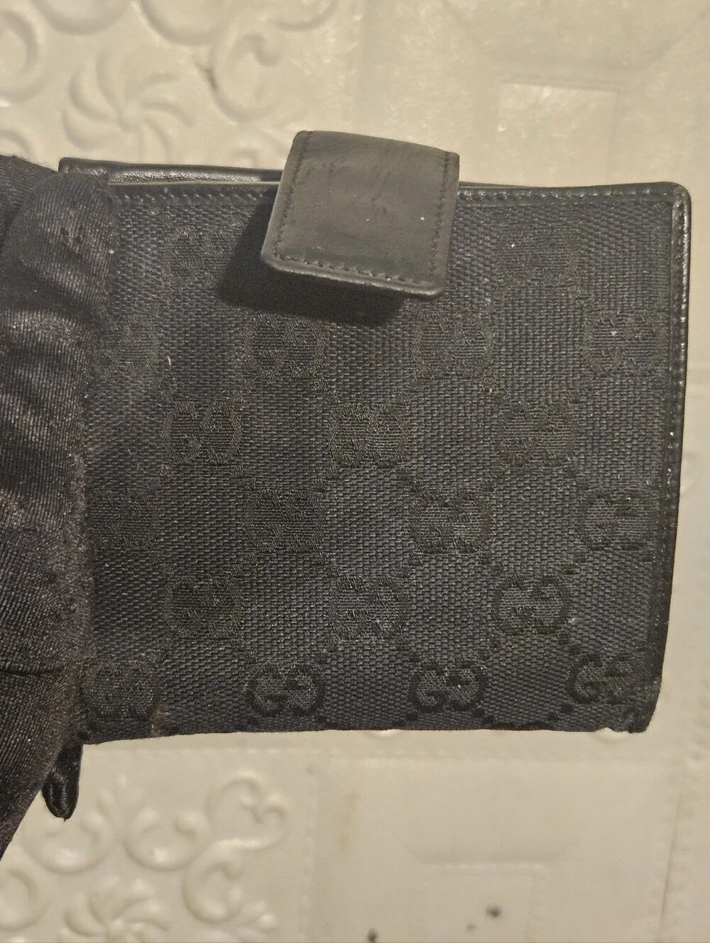 Gucci Black GG Canvas & Leather Compact Wallet Authentic With Coin Pocket